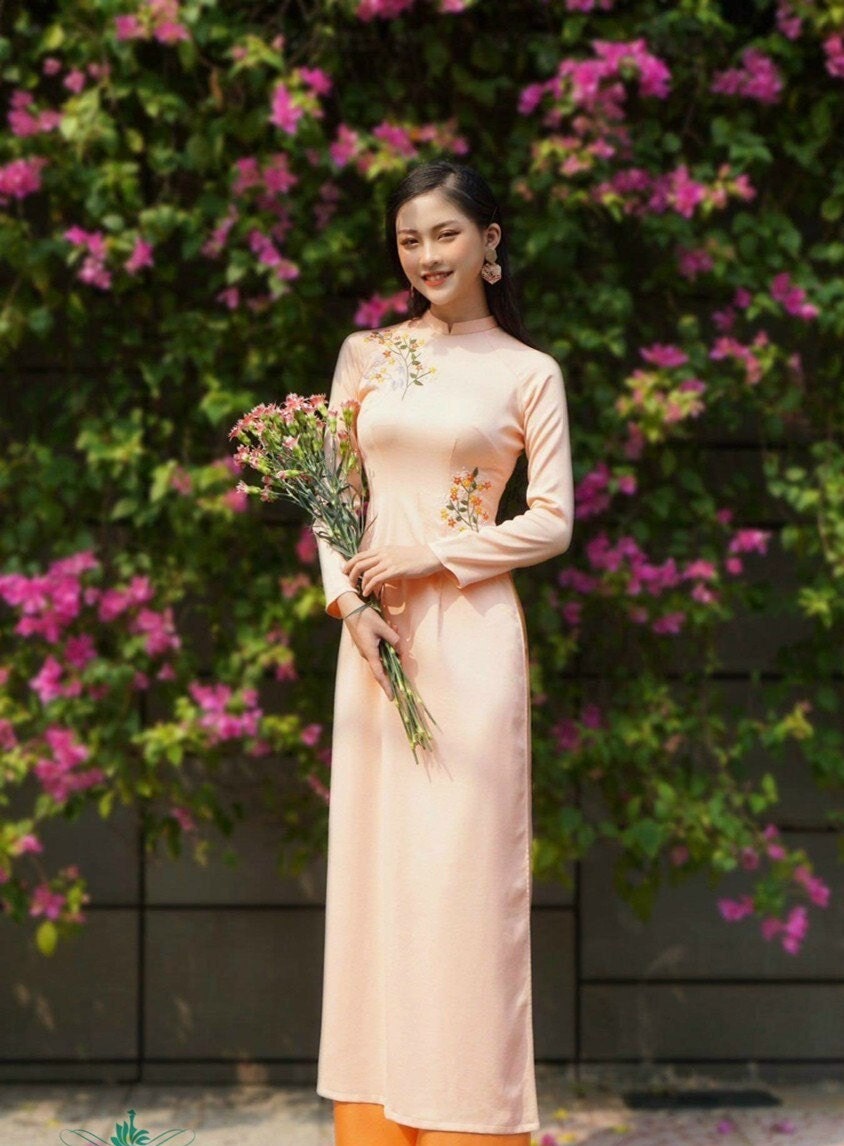 ベトナム女性アオザイ(Áo dài Việt Nam /No 351/ il_fullxfull.4499077003_69o1.jpg