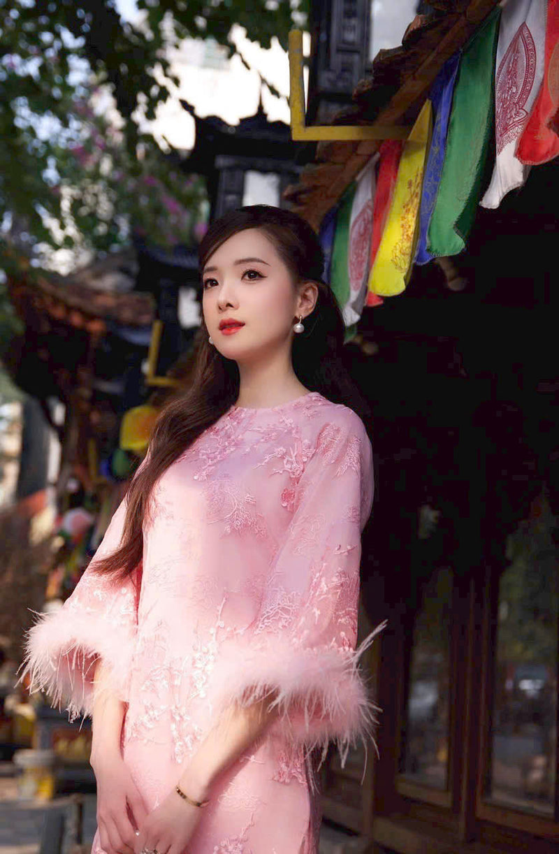 Pink Floral Lace Ao Dai NO PANTS | Ao Dai Vietnam | Vietnamese Loose-fitting Ao Dai For Women | Áo Dài Truyền Thống