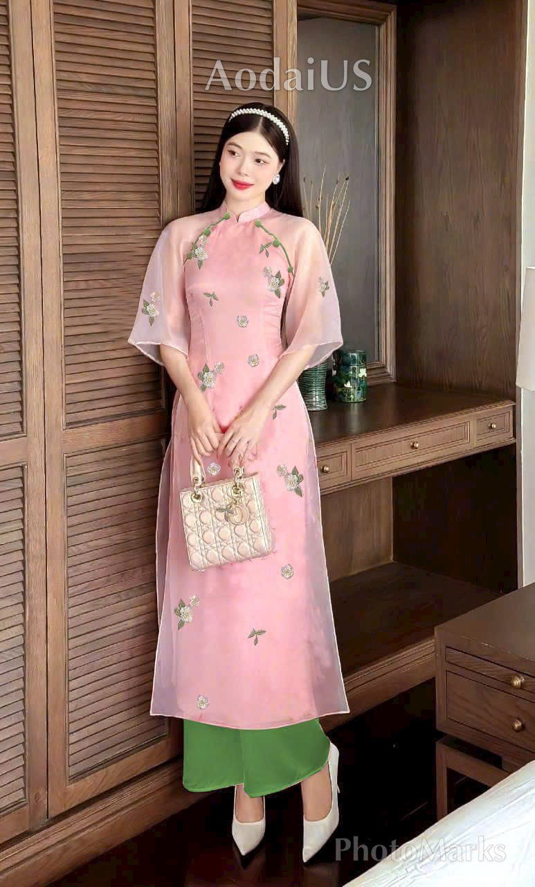 Pre-made Modernized Ao Dai Set | Vietnamese Ao Dai | Lace Ao Dai | Áo Dài Cách Tân