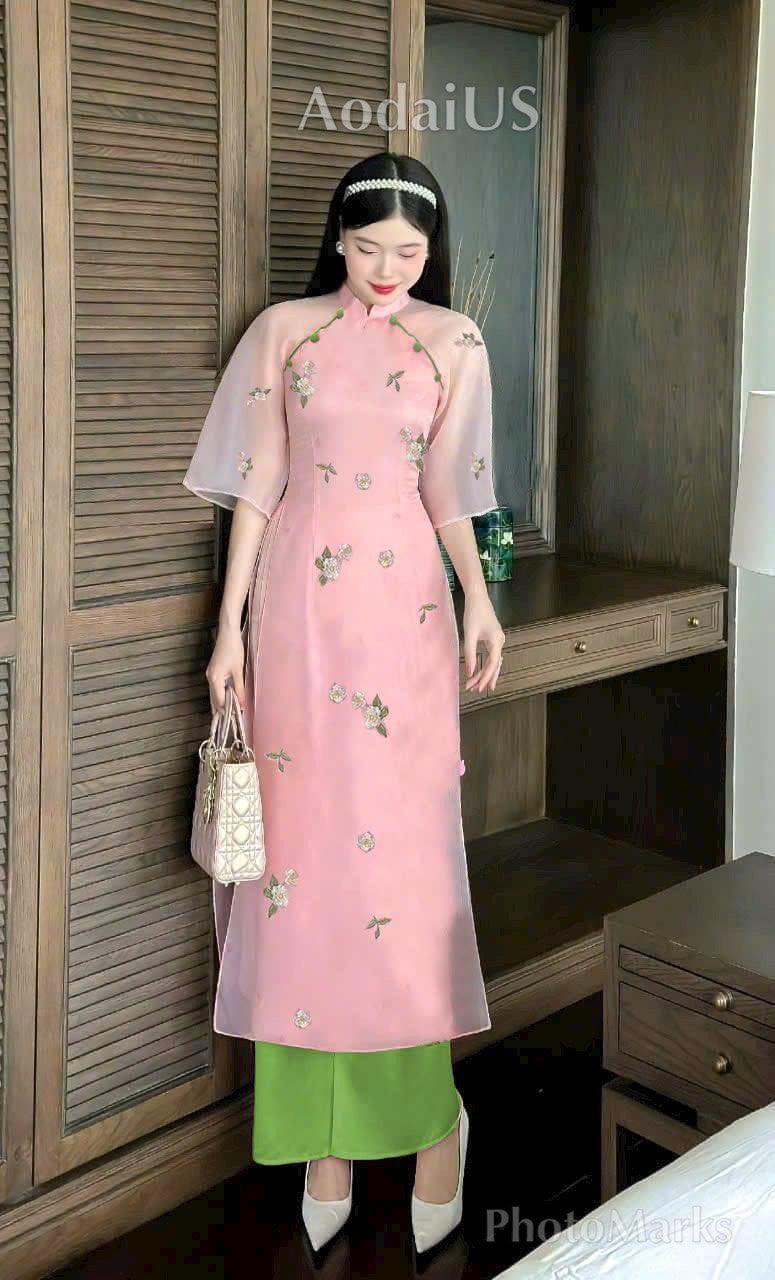 Pre-made Modernized Ao Dai Set | Vietnamese Ao Dai | Lace Ao Dai | Áo Dài Cách Tân