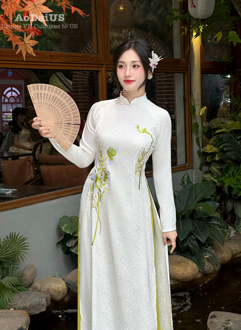Ngoc Lan Traditional Ao Dai Set | White Lotus Vietnamese Dress H57