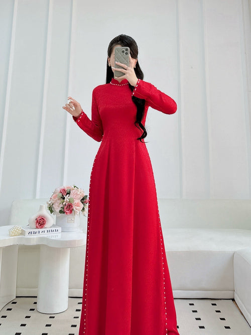 Red Gam Ao Dai with Imperial Floral Pattern and Beaded Pearls Set | Áo dài Gấm đỏ họa tiết hoa đính hạt ngọc