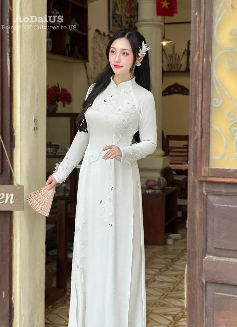 White Serenity with Butterflies Bridal Vietnamese Ao Dai Set