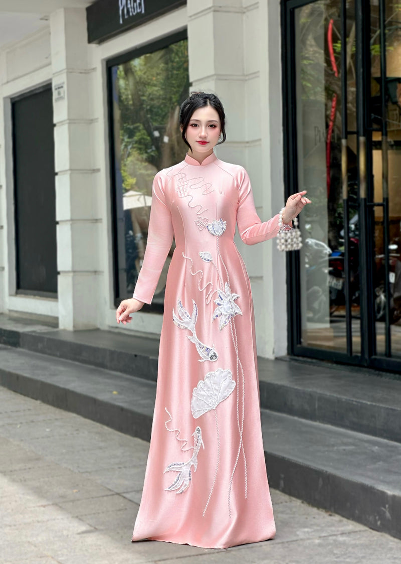 Luxury Ao Dai for Mother of the Bride – Light Pink Silk with Hand Embroidery