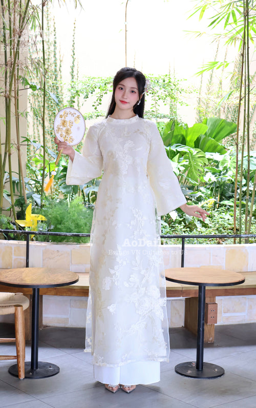 White Serenity Modern Vietnamese Ao Dai No Pants | Áo Dài Cách Tân I6