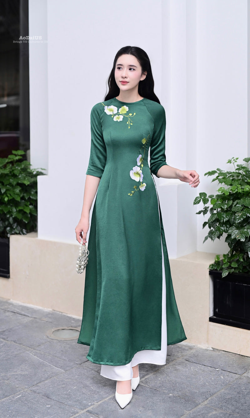 Green Cúc Chi Traditional Vietnamese Ao Dai Set G8