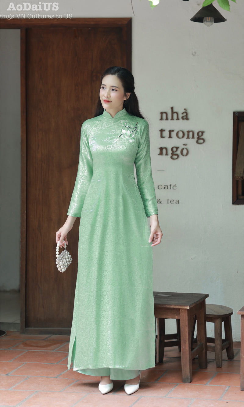 Ngọc Bích Vietnamese Traditional Ao Dai B22