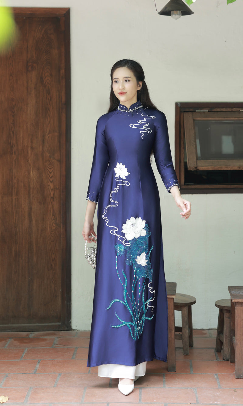 Moonlight Lotus Traditional Vietnamese Ao Dai No Pants A39