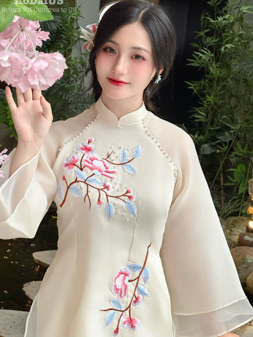Elegant Petal Bloom Cream Modern Vietnamese Ao Dai Set A1