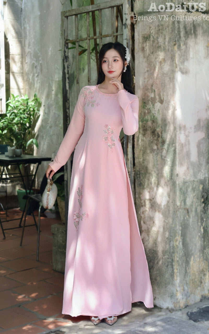 Hand-beaded 3D flowers and crystal Traditional Vietnamese Ao Dai