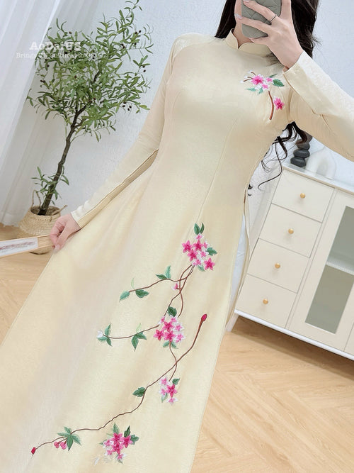 Floral Beige Traditional Vietnamese Ao Dai No Pants | Áo Dài Kem Thêu Hoa C12