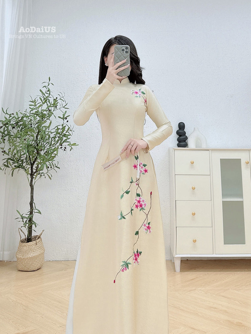 Floral Beige Traditional Vietnamese Ao Dai No Pants | Áo Dài Kem Thêu Hoa C12