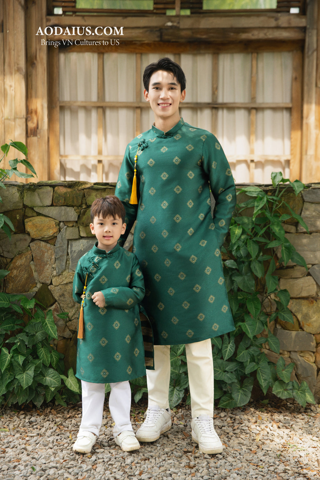 ワンピース Son and Daughter Oilio Embroidery Sets Emerald Dynasty Father Son Matching Áo Dài O16 – Ao Dai US