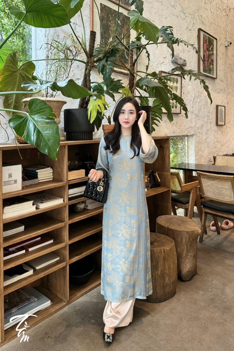 Pre-made Traditional Ao Dai Dress | Shifted Vietnamese Ao Dai | Áo Dài Truyền Thống | Áo Dài Dáng Suông