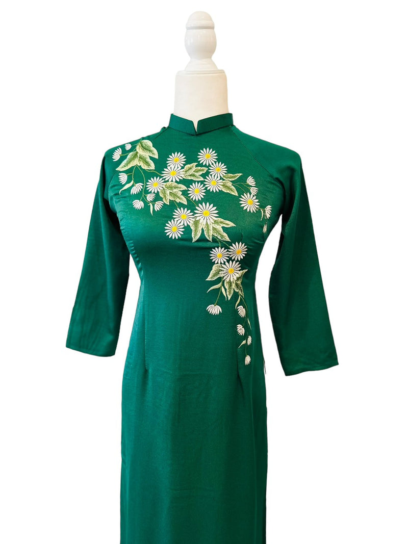 Pre-made Green Embroireded Vietnamese Ao Dai For Women | Ao Dai Viet Nam | Áo Dài Truyền Thống D18