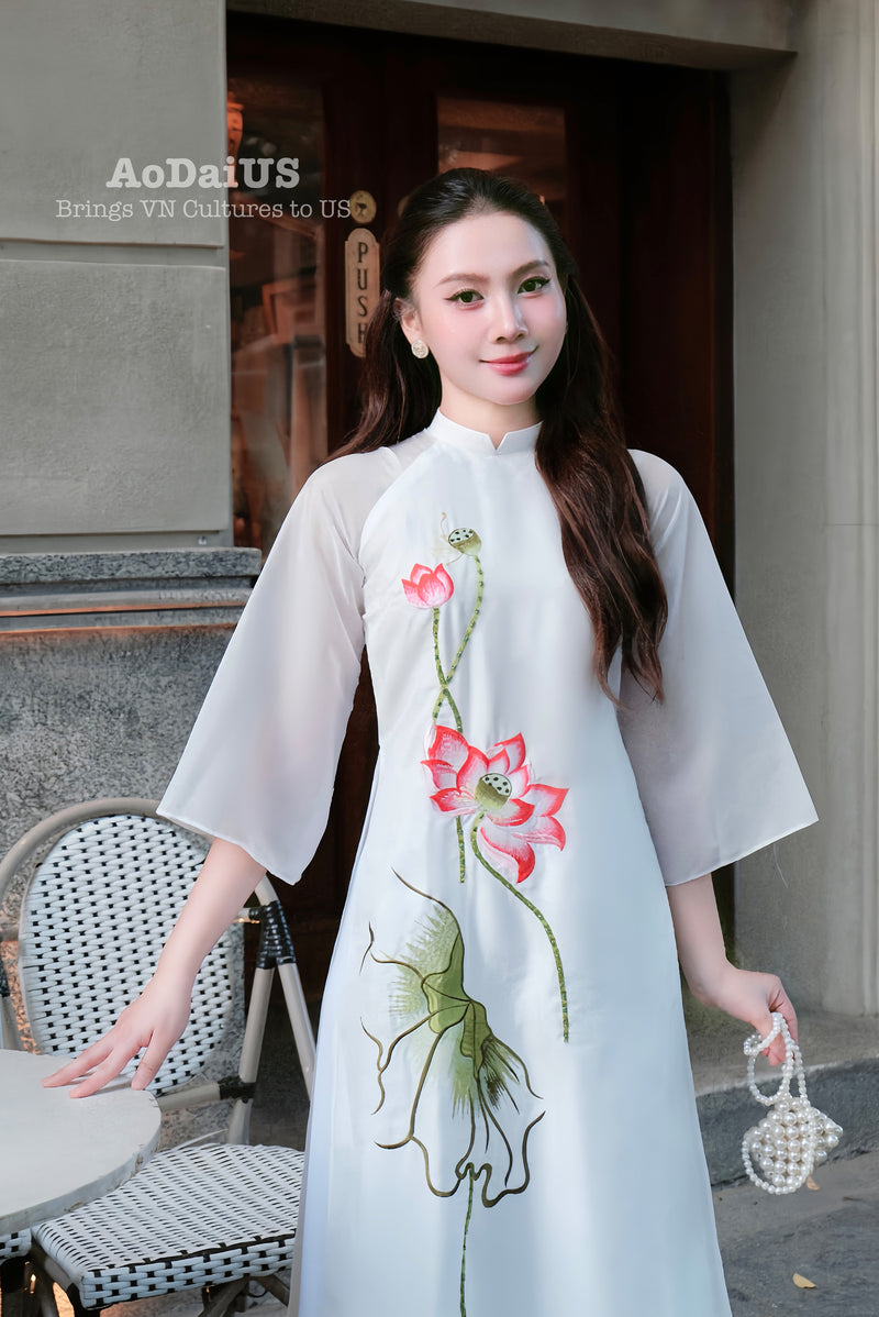 Pure Lotus Blossom Modern Vietnamese Ao Dai Set