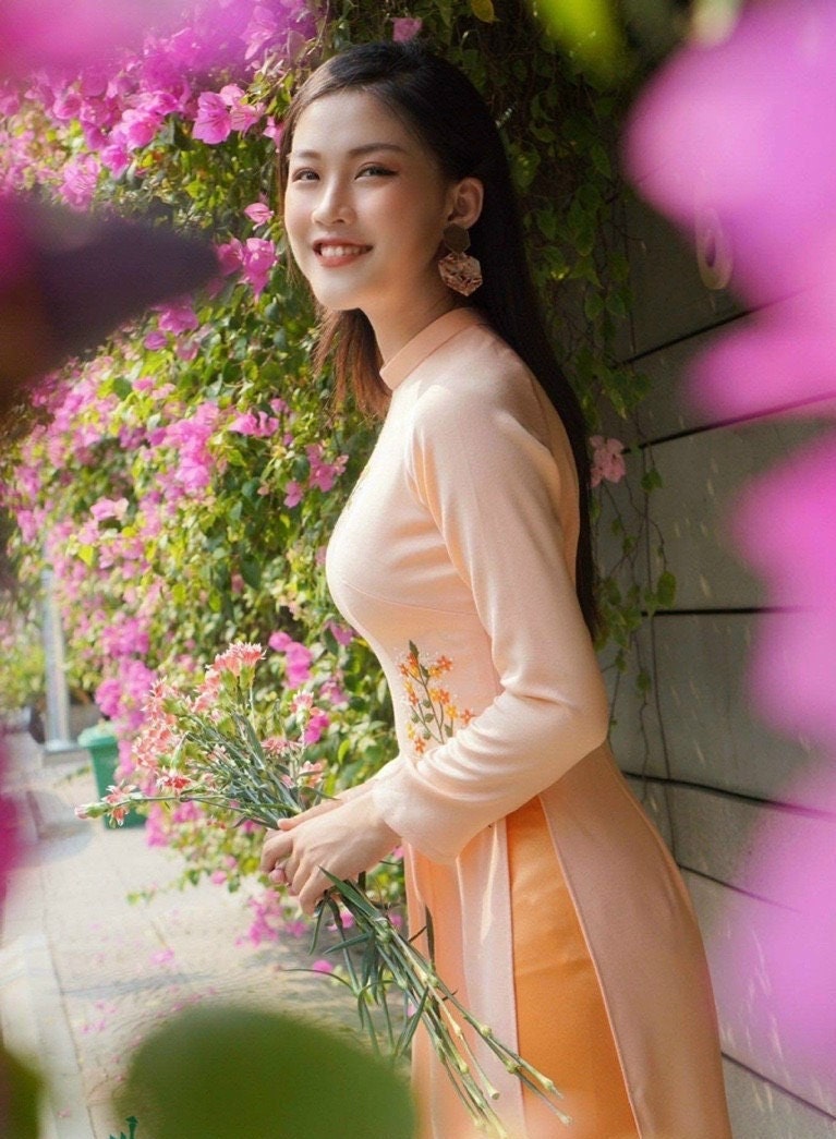 Vietnamese Traditional Dress